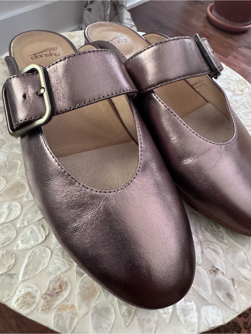 Brand New - Dansko Metallic Bronze Leather Slides Brand New - Picture 4 of 5